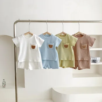 Детский ассортимент 2023, летний минималистичный комплект шорт little bear с короткими рукавами для мужчин и женщин, комплект из двух предметов для малышей и детей ins Изображение