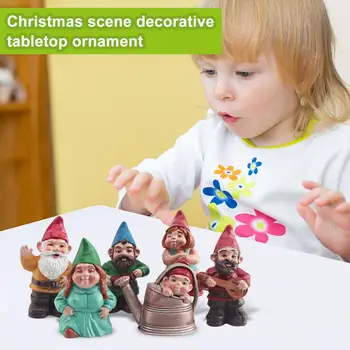 Миниатюрные пейзажные сцены, воображаемые игры, набор рождественских украшений, миниатюрная елка, олень, фигурки гномов, топпер для торта или рабочего стола Изображение