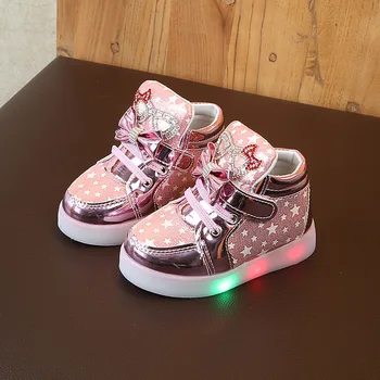 Противоскользящие спортивные кроссовки для мальчиков и девочек, светодиодная обувь, весенне-осенние кроссовки с героями мультфильмов, детская обувь из искусственной кожи для малышей. Изображение